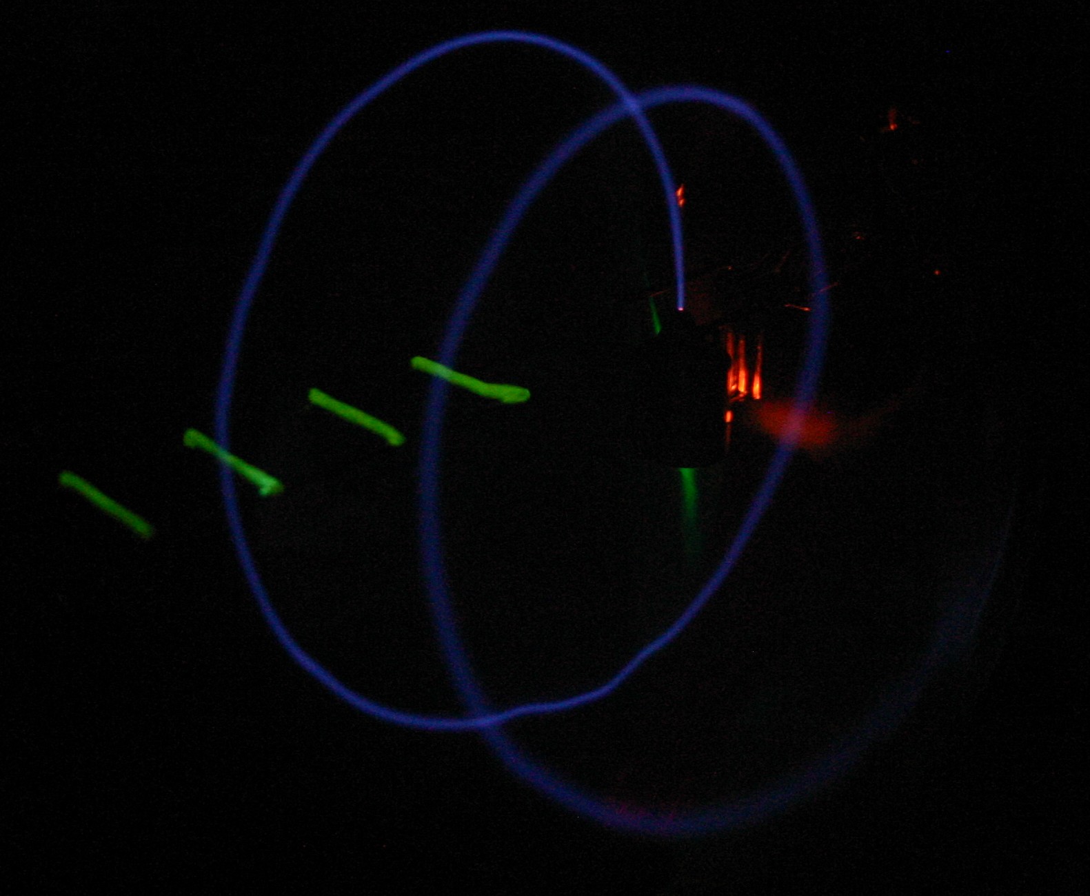 Elektronenbahn im Magnetfeld Elektronenbahn im Magnetfeld